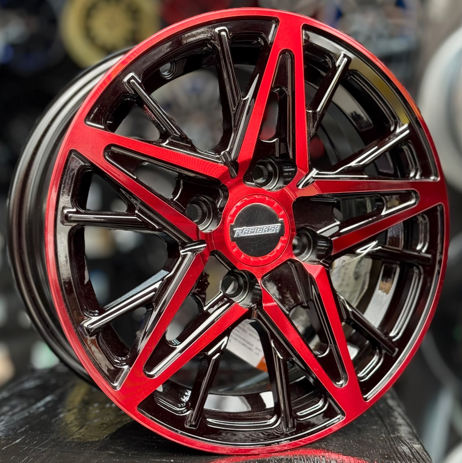 Rin 13 Black Red  (Cod. 135552)