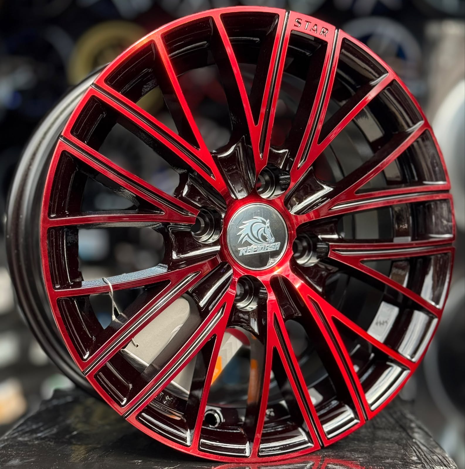 Rin 14 Black-Red (Cod.145452)