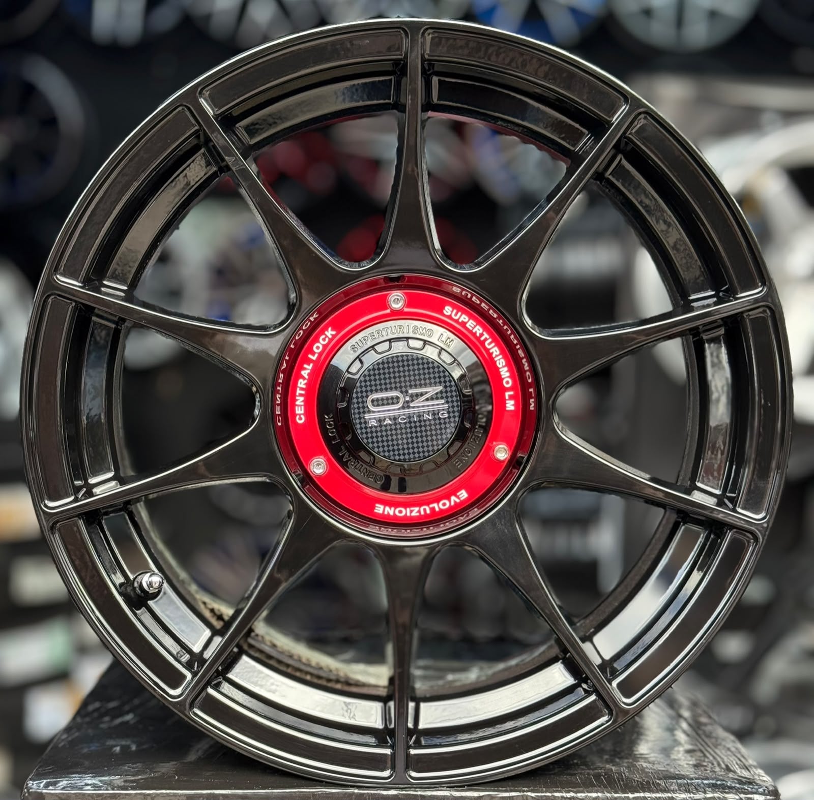 Rin 15 Gloss Black (Cod.DX674)