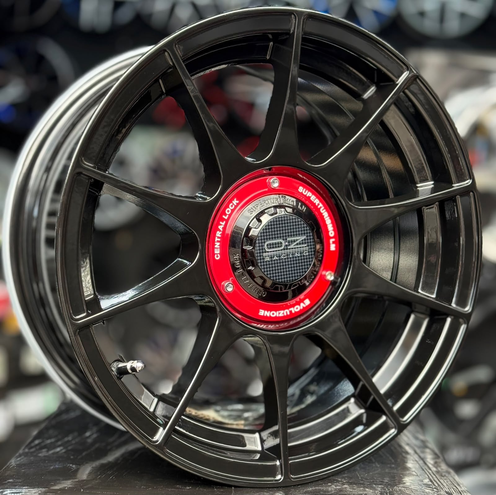 Rin 15 Gloss Black (Cod.DX674)