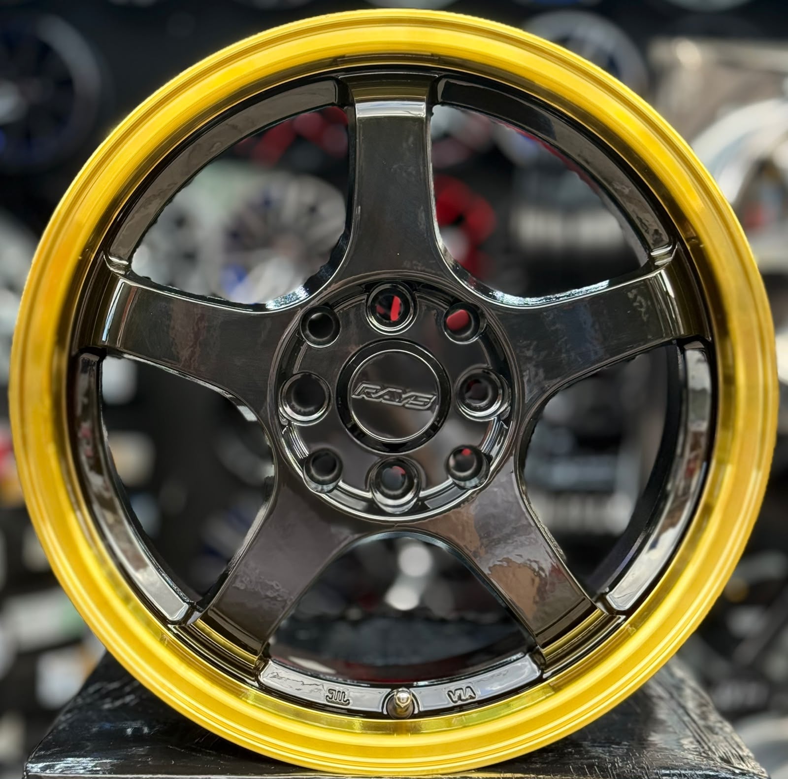 Rin 15 Black-Golden (Cod.DX012)